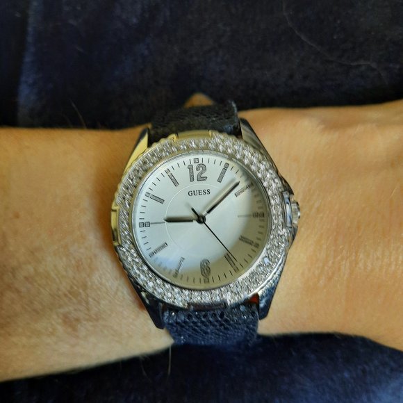 Guess Watch - Picture 1 of 4